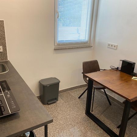 All-In Apartments In Fischeln Mit Gartenblick, Naehe Duesseldorf - Messe - Airport - Helios Krefeld Kültér fotó